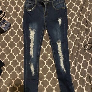 Fashion nova skinny ripped jeans
